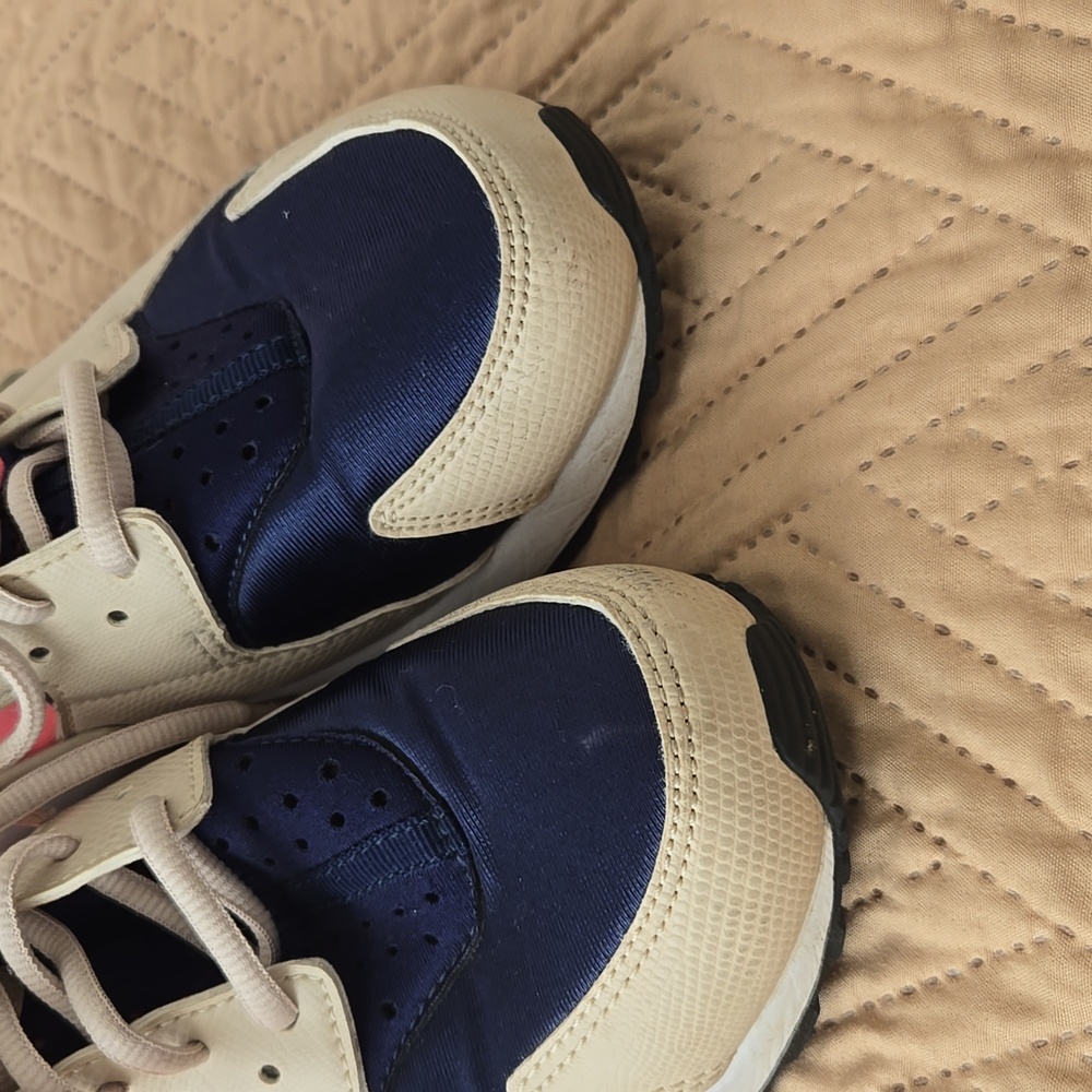 Nike Women's Navy and Pink Sneakers - Picture 6 of 13